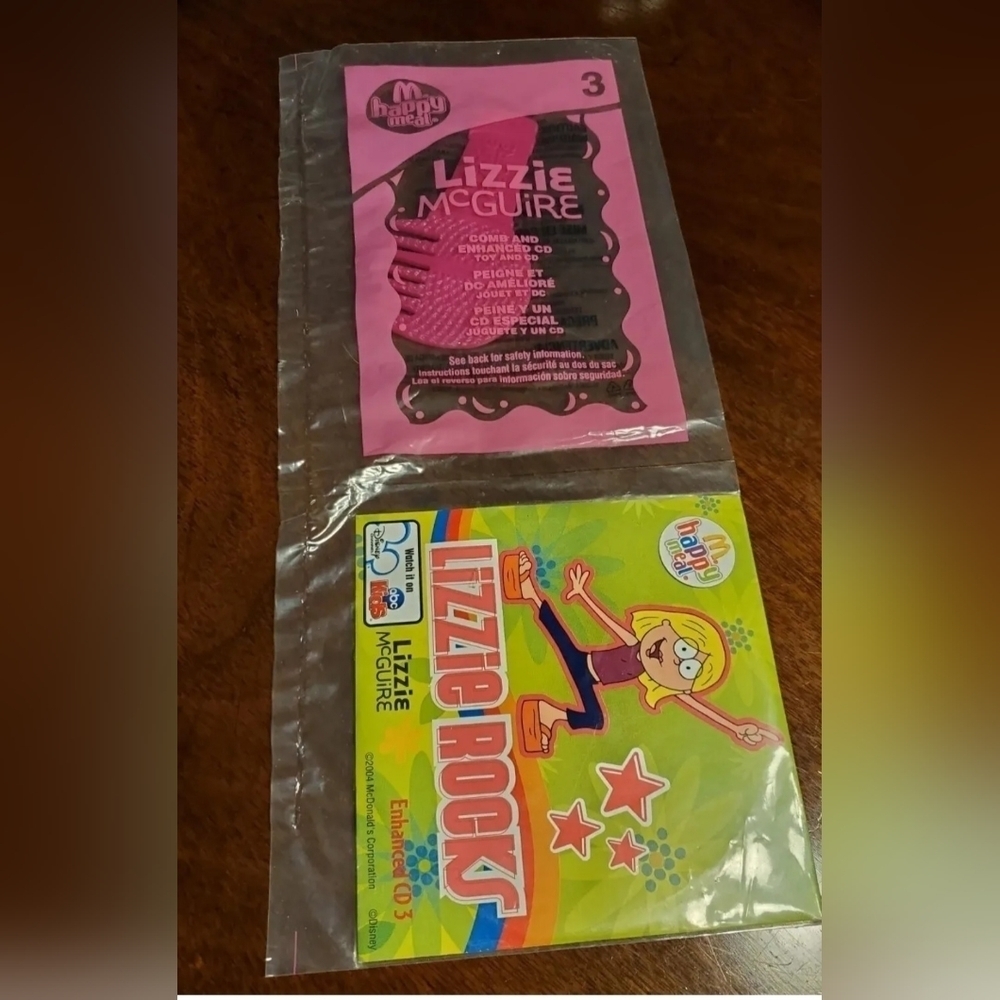2004 McDonalds Happy Meal Lizzie Rocks Lizzie McGuire Enhanced CD3 & Comb - Picture 5 of 8